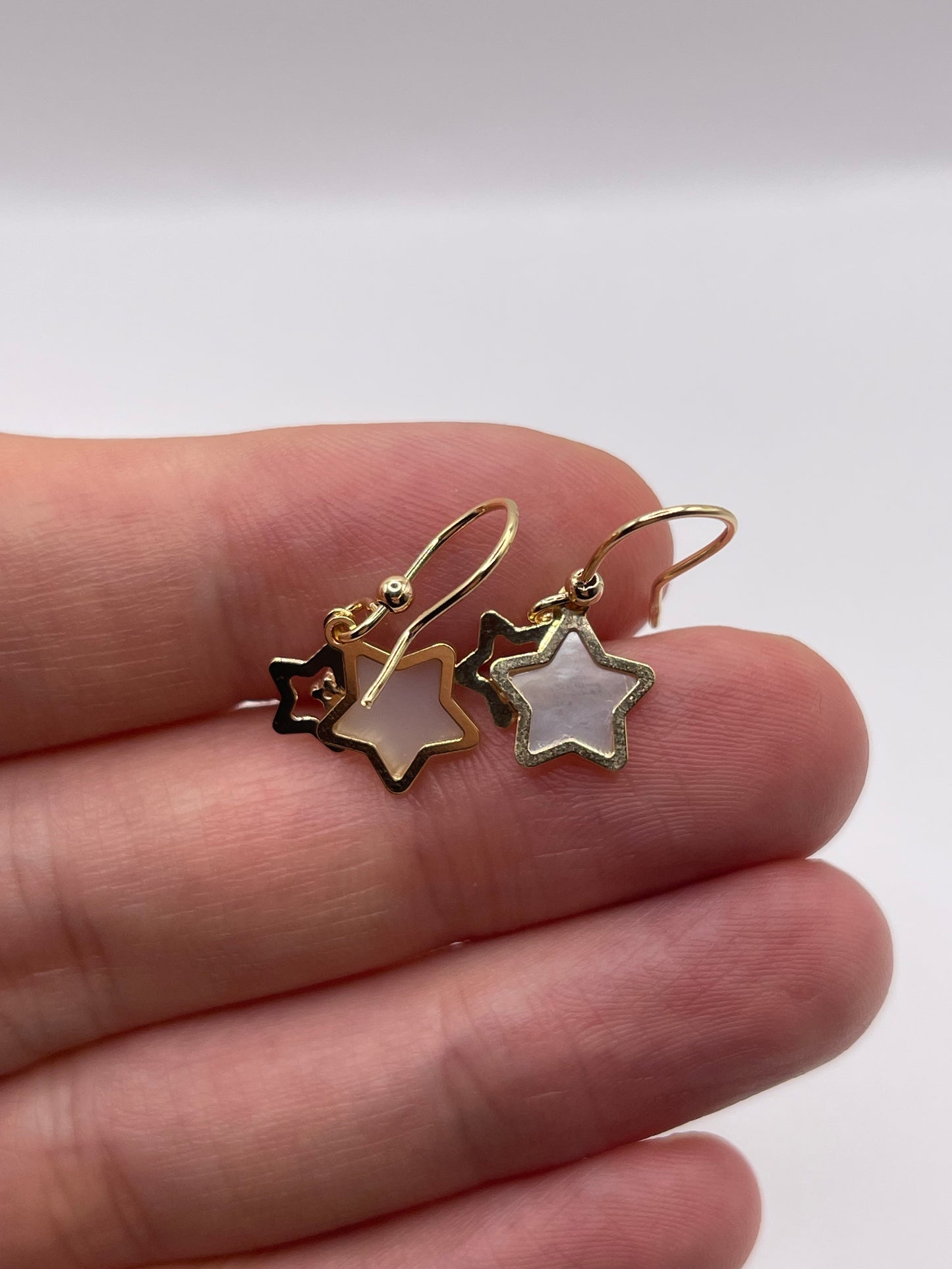 9ct gold mother of pearl star earrings