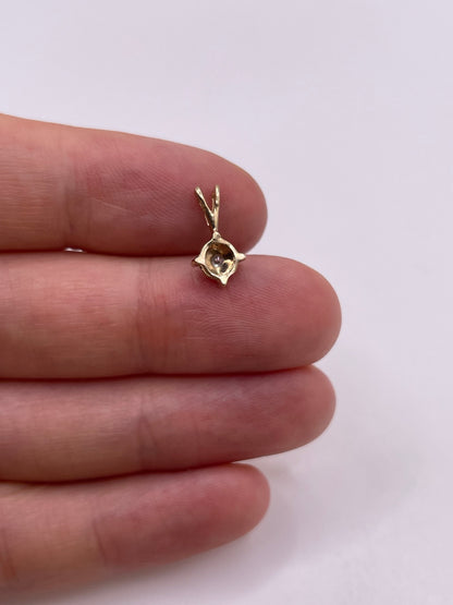 9ct gold diamond pendant