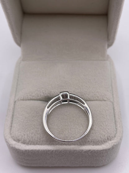 9ct white gold diamond ring
