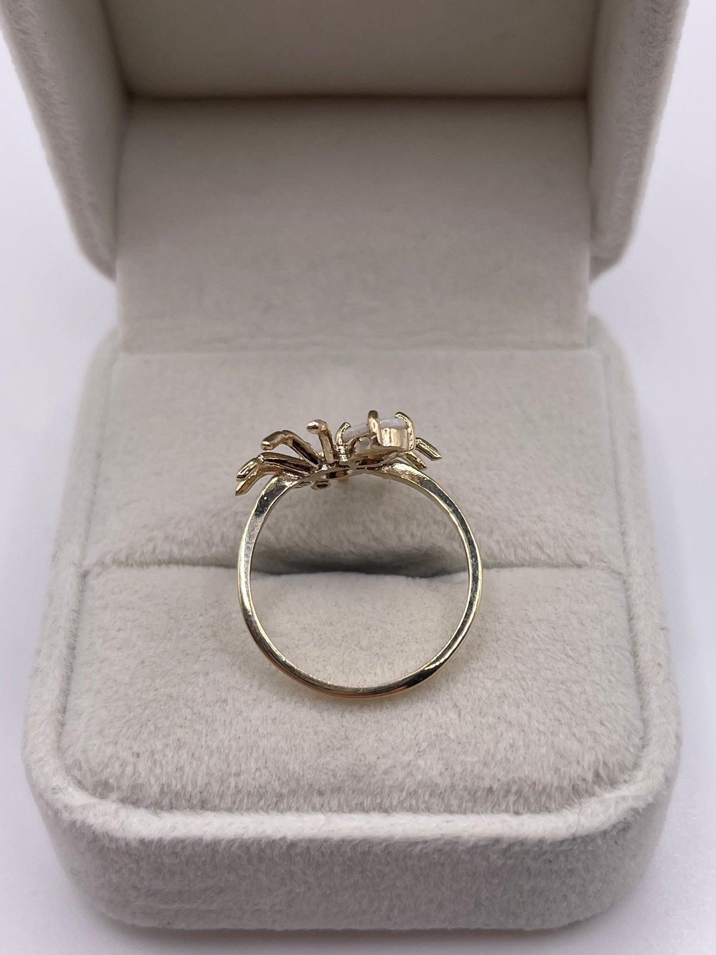 9ct gold opal and diamond spider ring