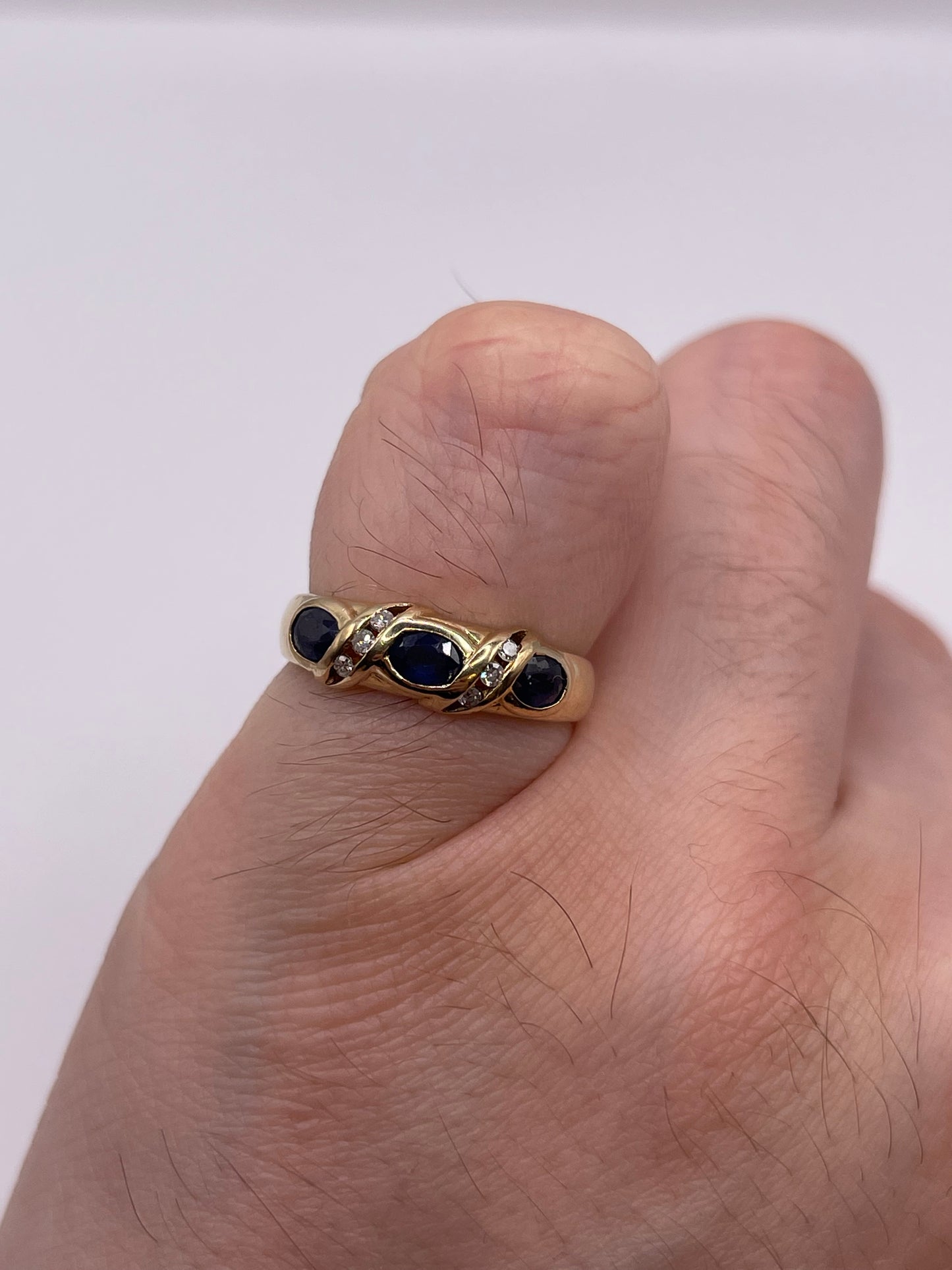 9ct gold sapphire and diamond ring