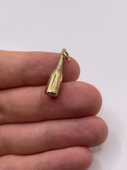 9ct gold champagne charm