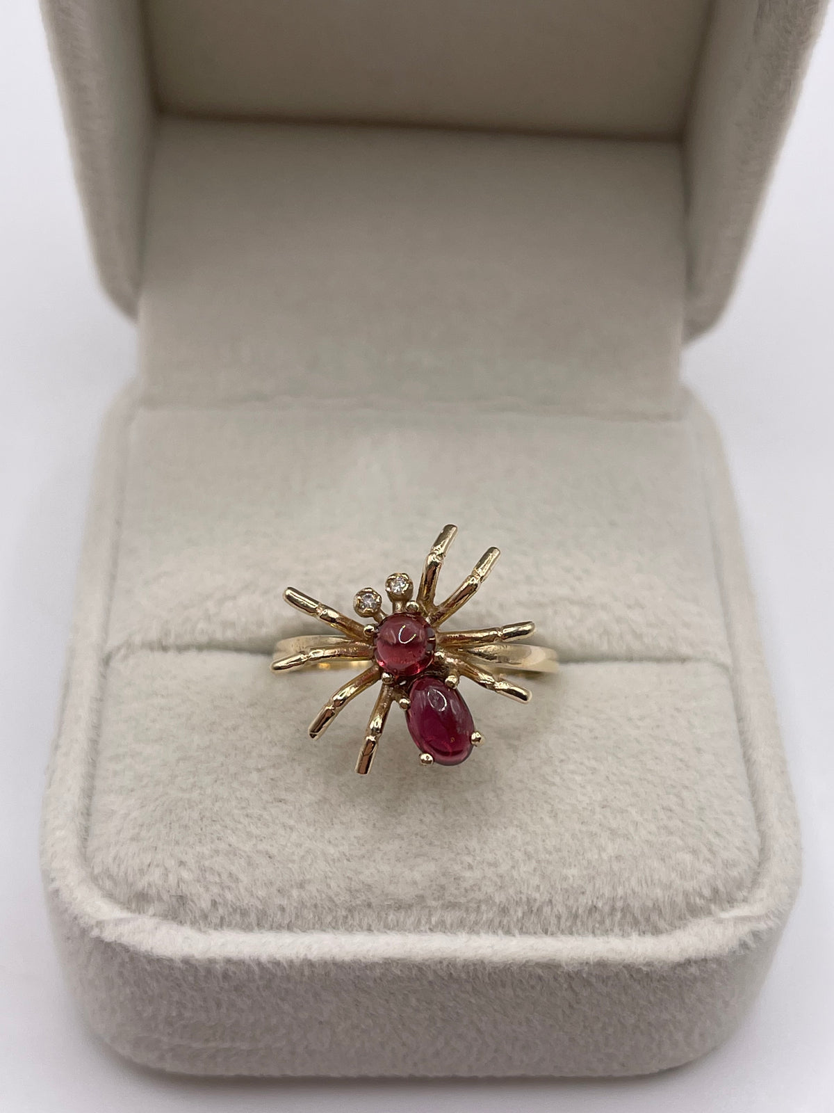 9ct gold cabochon garnet and diamond spider ring