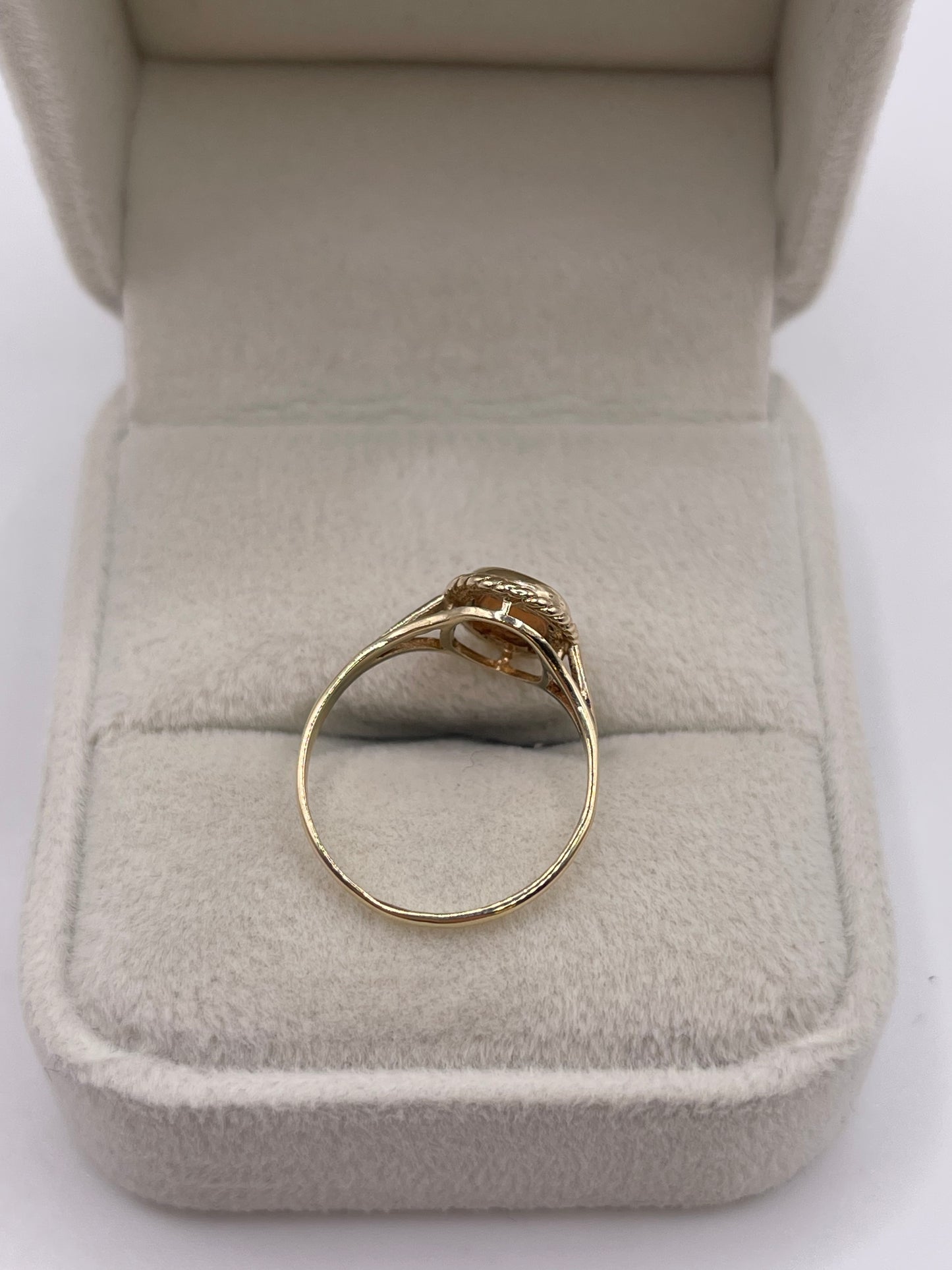 9ct gold coral ring