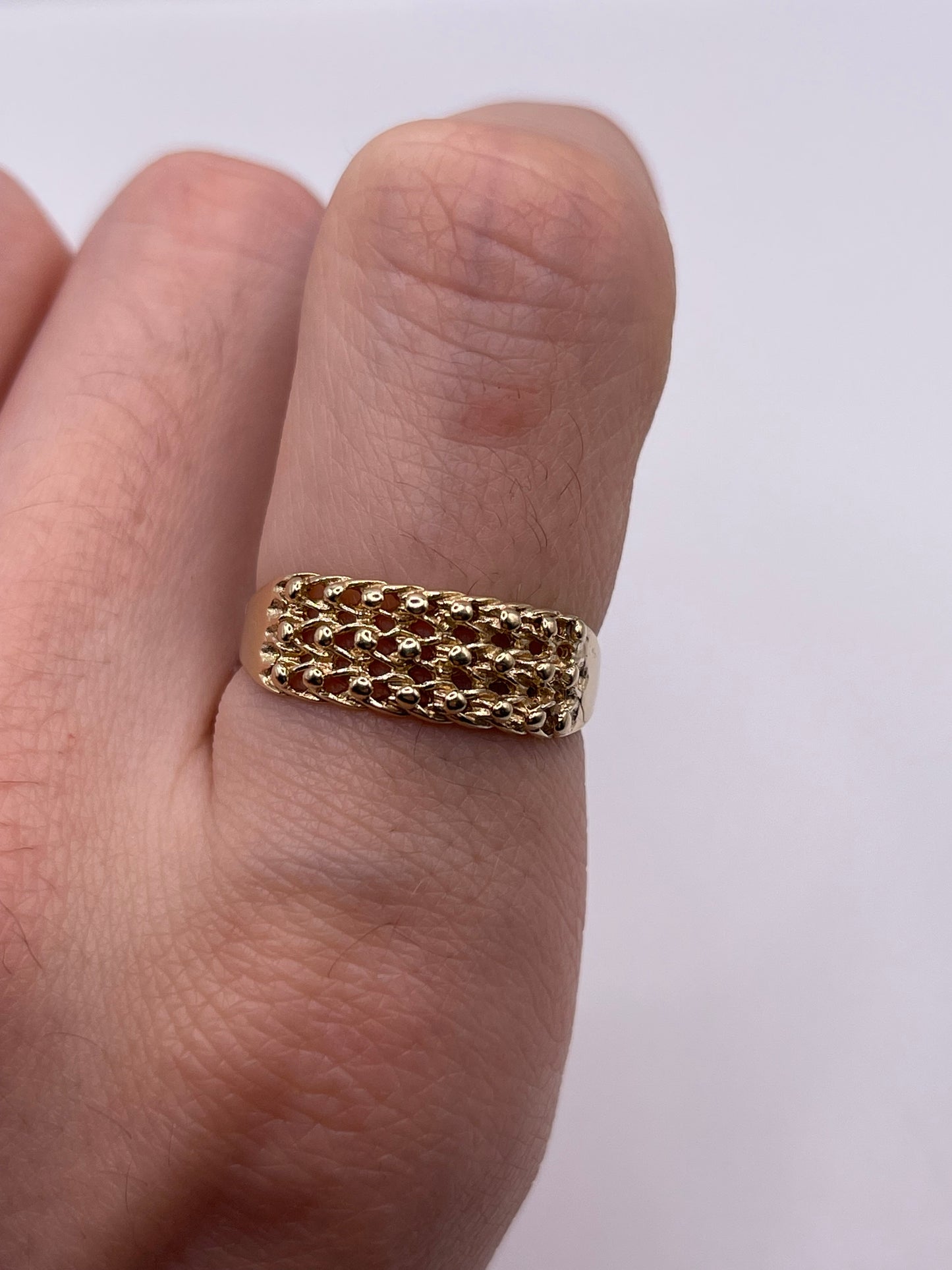 9ct gold keepers ring
