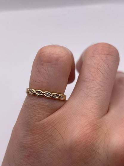 9ct gold diamond ring