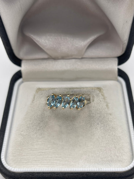 9ct gold topaz ring
