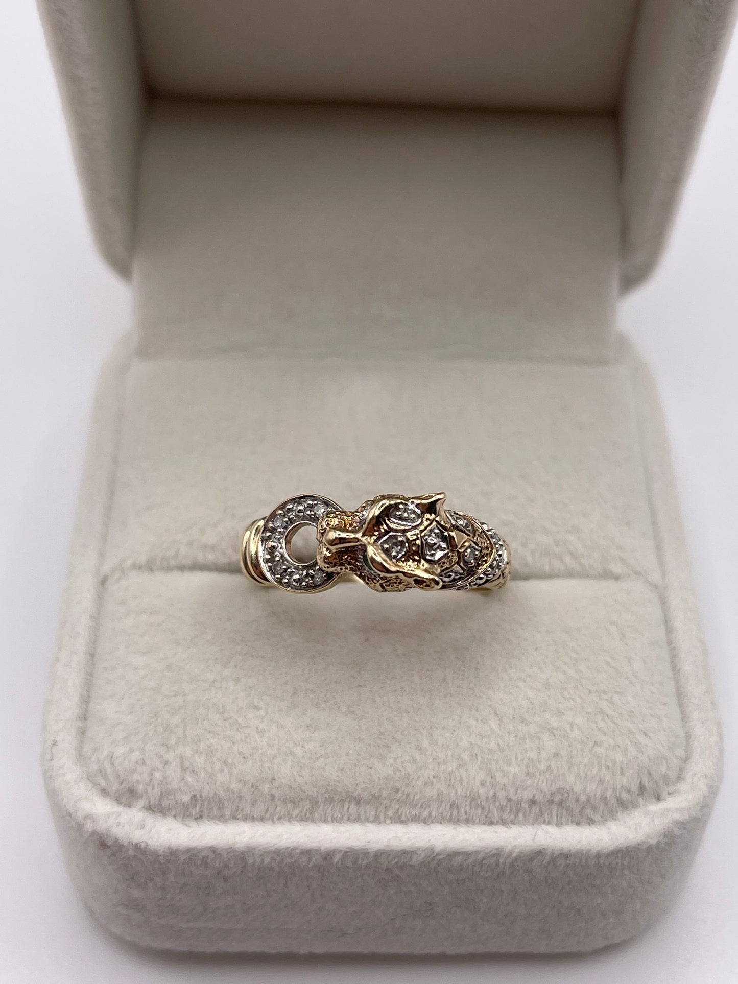 9ct gold emerald and diamond panther ring