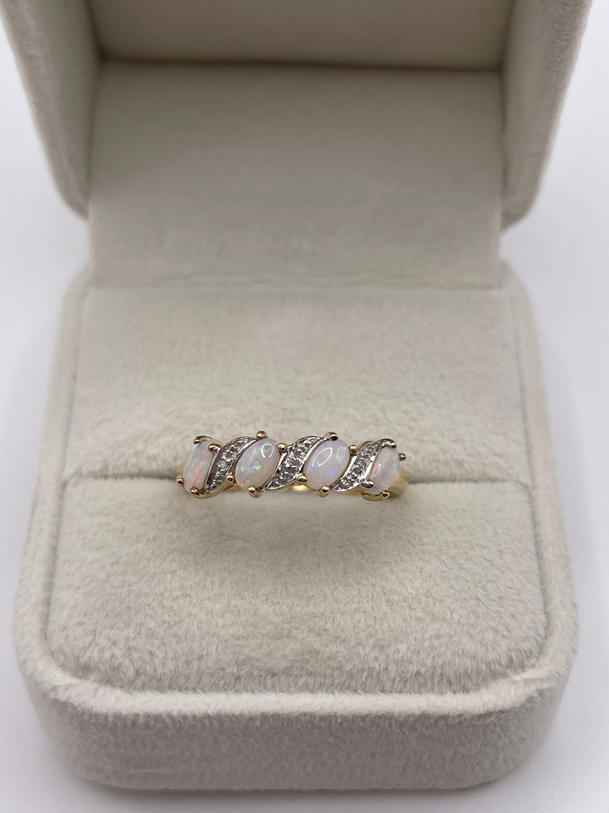 9ct gold opal and diamond ring