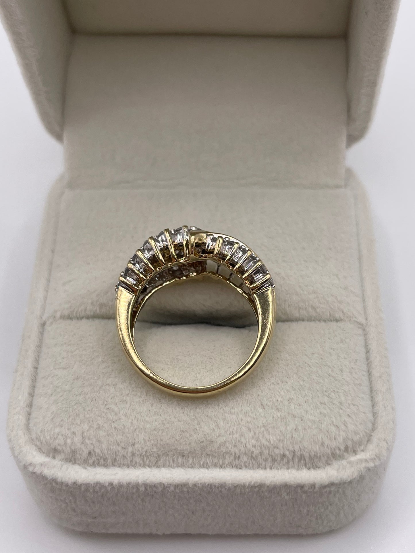 9ct gold diamond cluster ring