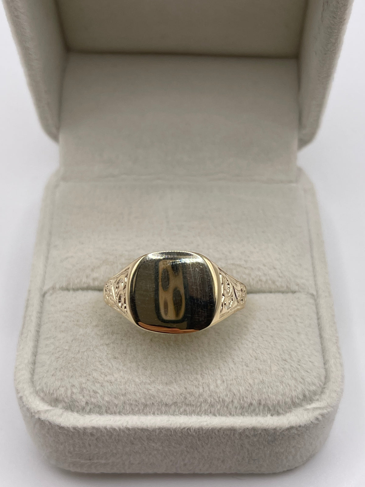 9ct gold signet ring
