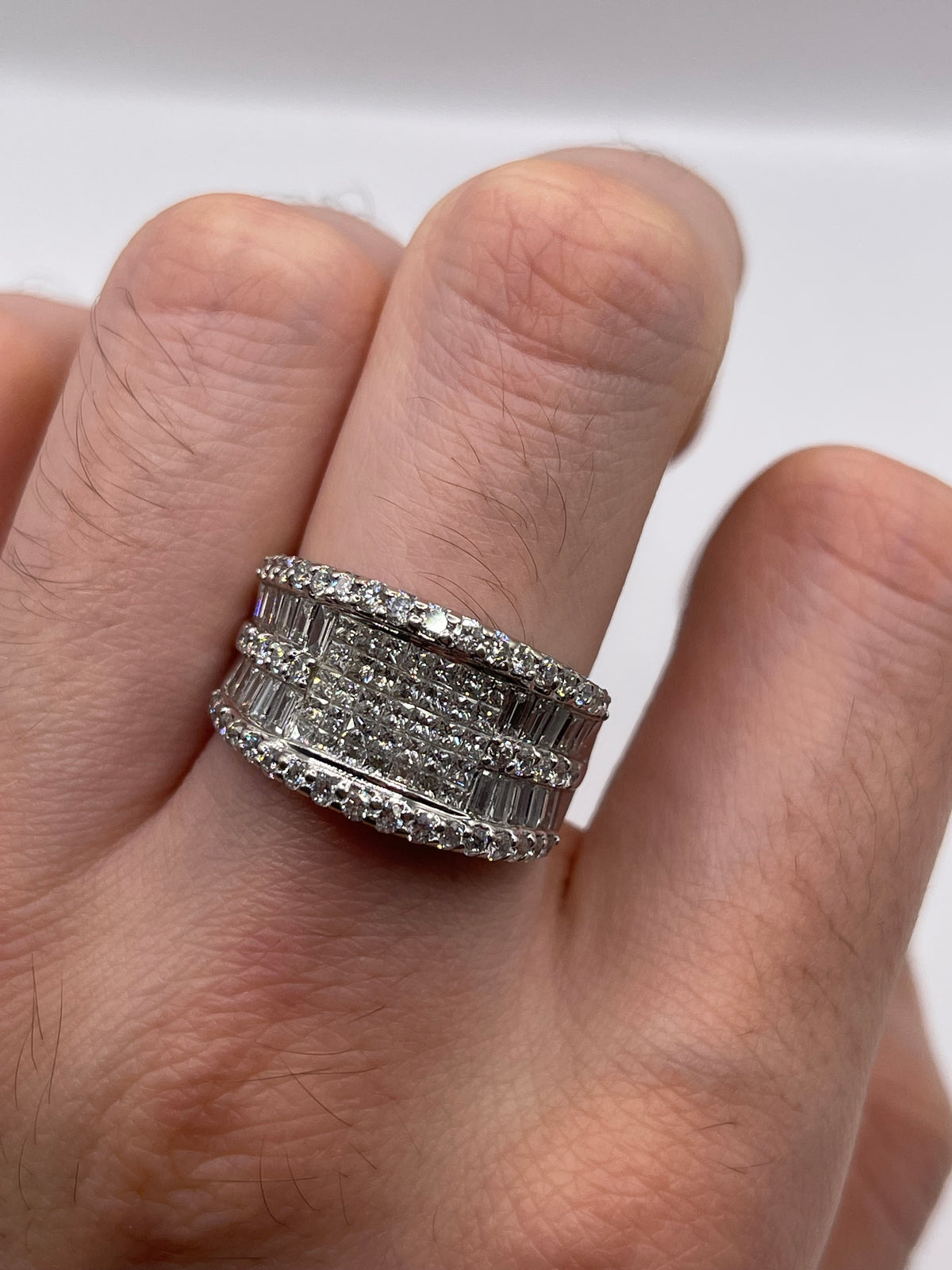 18ct white gold diamond cluster ring