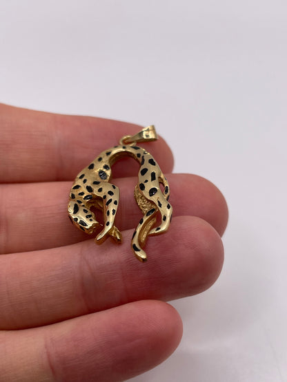 Heavy 14ct gold enamel panther pendant
