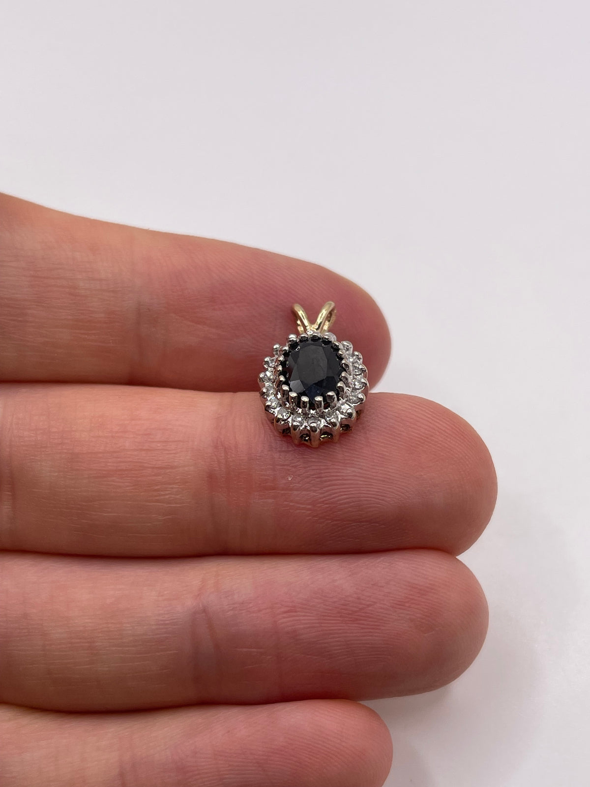 9ct gold sapphire and diamond pendant