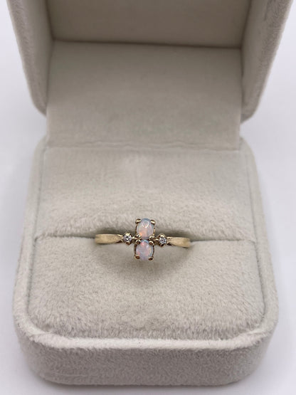 9ct gold opal and diamond ring