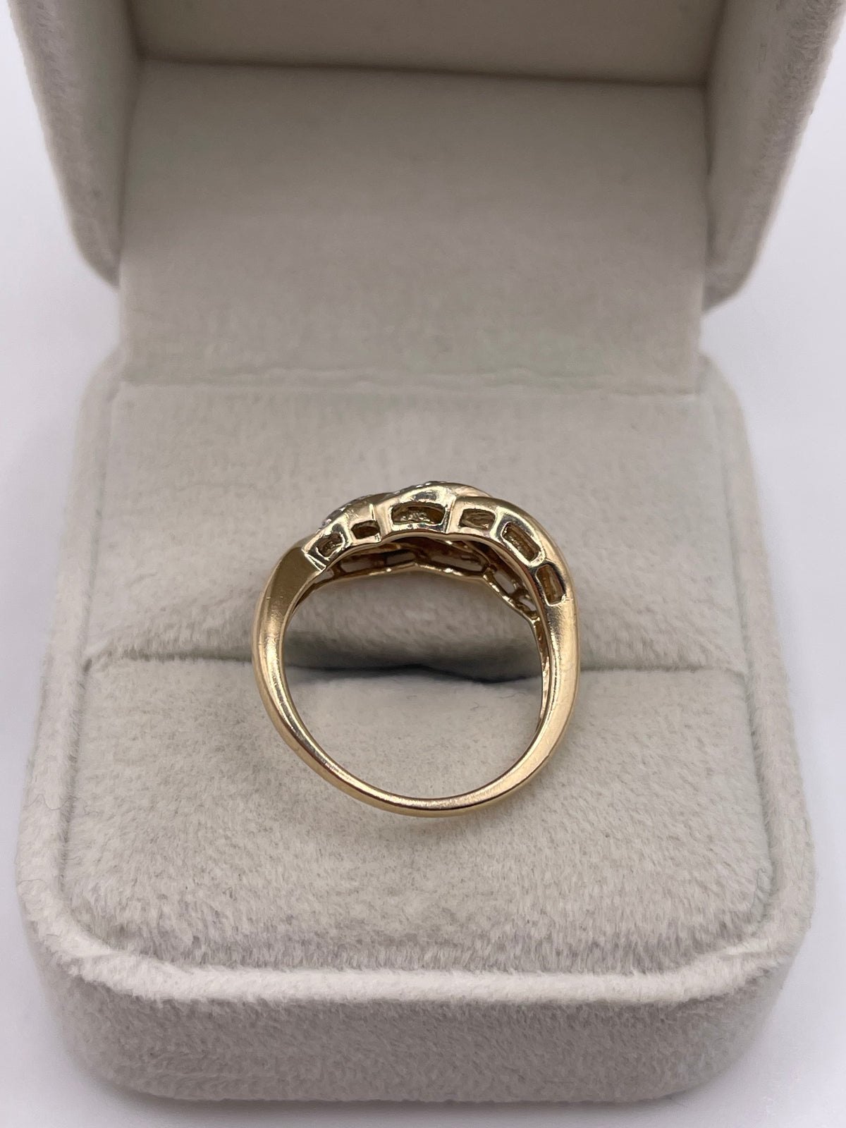 9ct gold diamond cluster ring