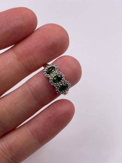 9ct gold diopside and diamond ring