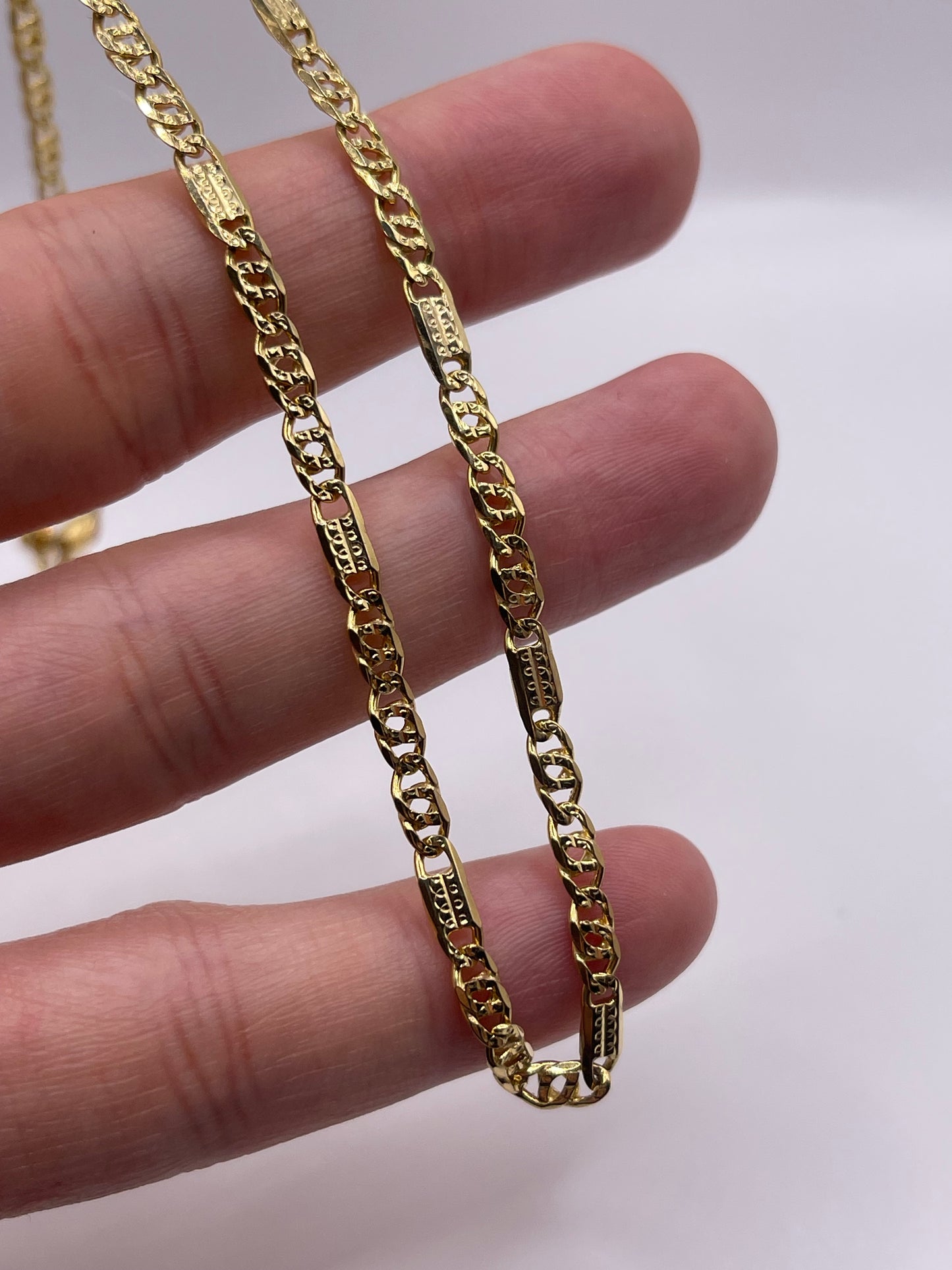 9ct gold chain 195