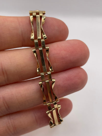 9ct gold padlock bracelet