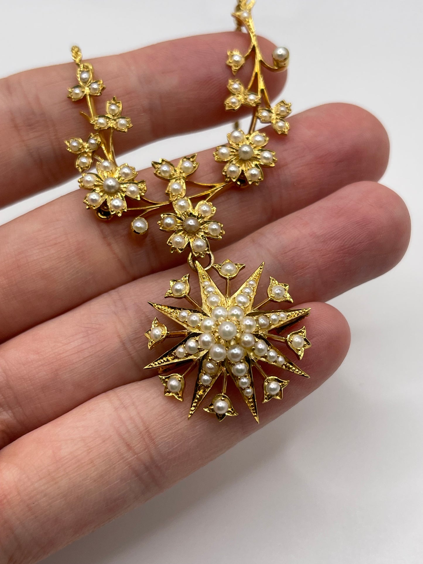 Antique 18ct gold pearl necklace