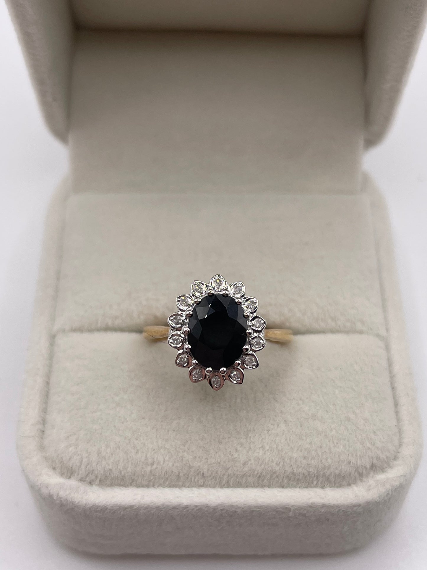 9ct gold sapphire and diamond ring
