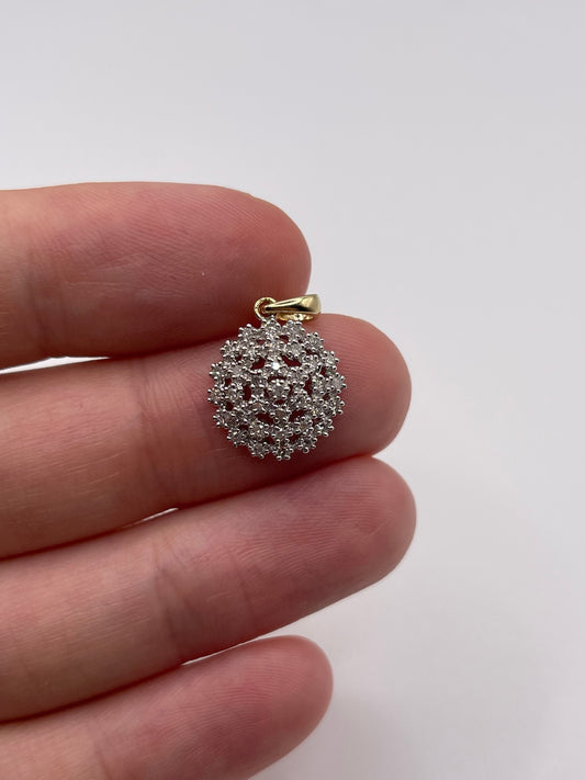 9ct gold diamond cluster pendant