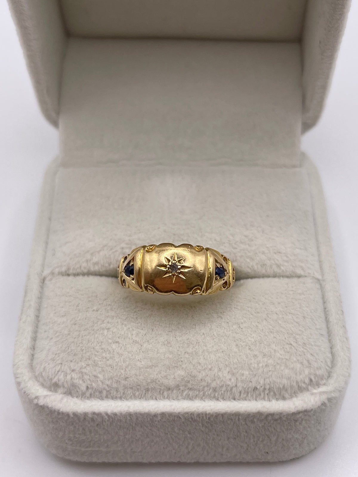 Antique 18ct gold sapphire and diamond gypsy ring