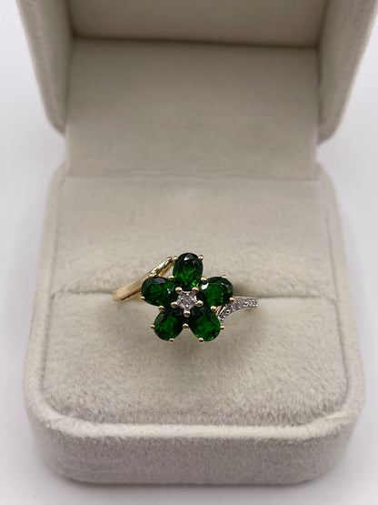 9ct gold diopside and diamond ring
