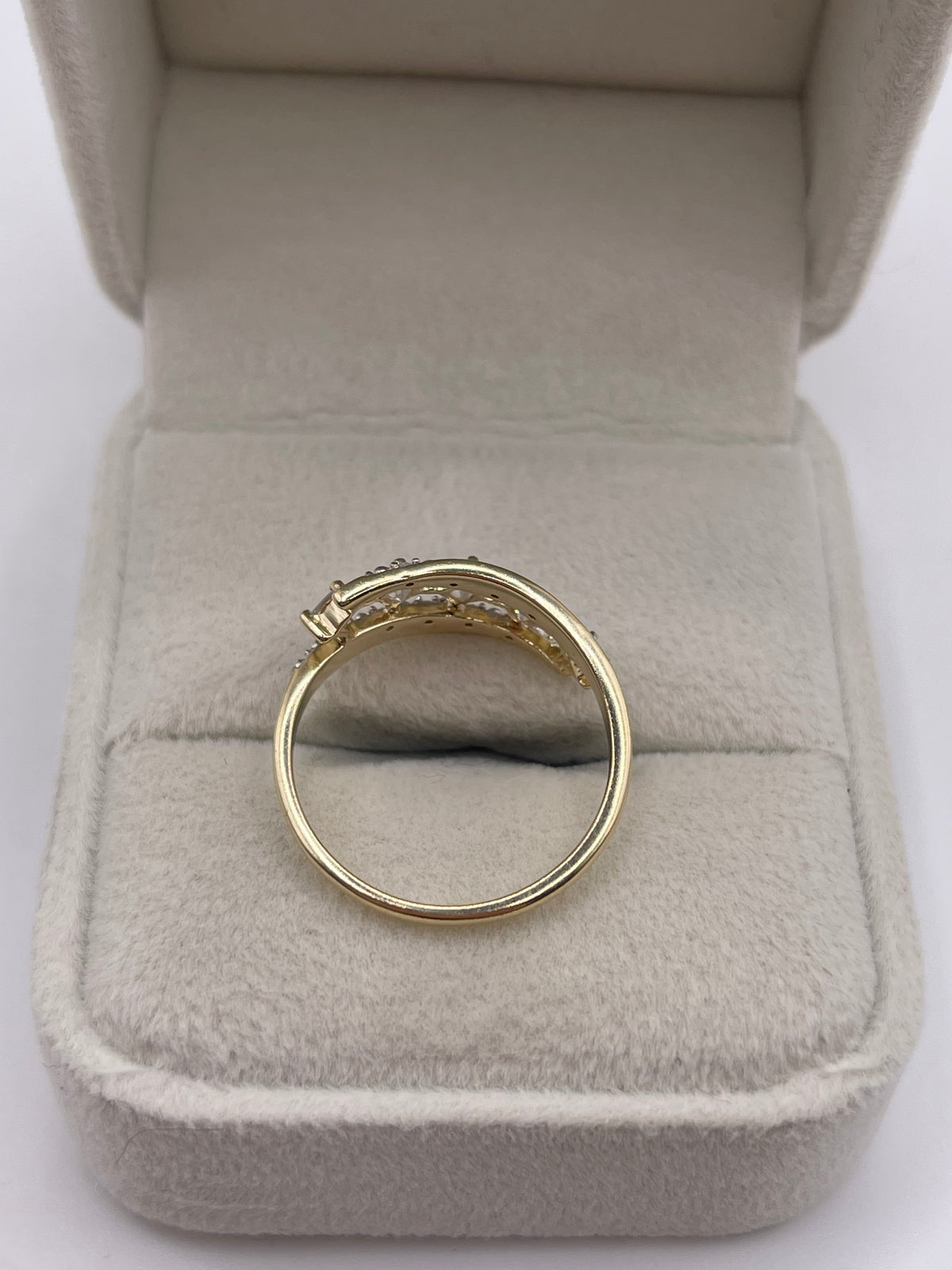 9ct gold diamond cluster ring