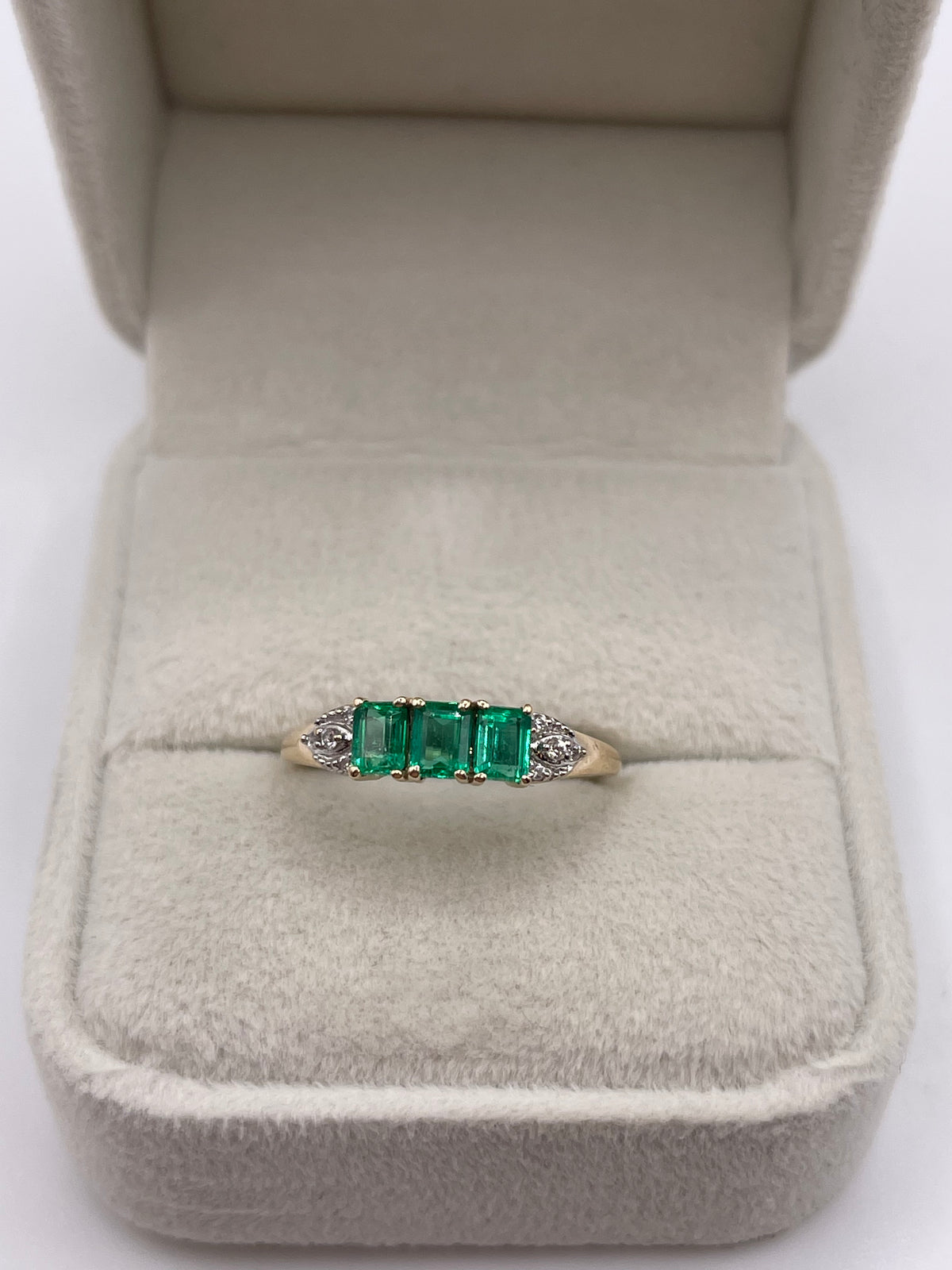 9ct gold emerald and zircon ring