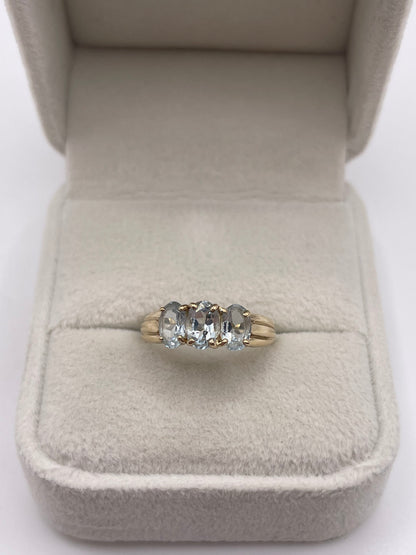 9ct gold aquamarine ring