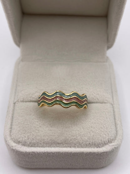 18ct gold enamel ring