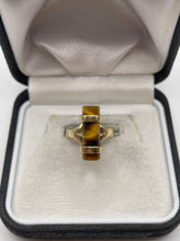 Load image into Gallery viewer, 9ct gold tigers eye ring
