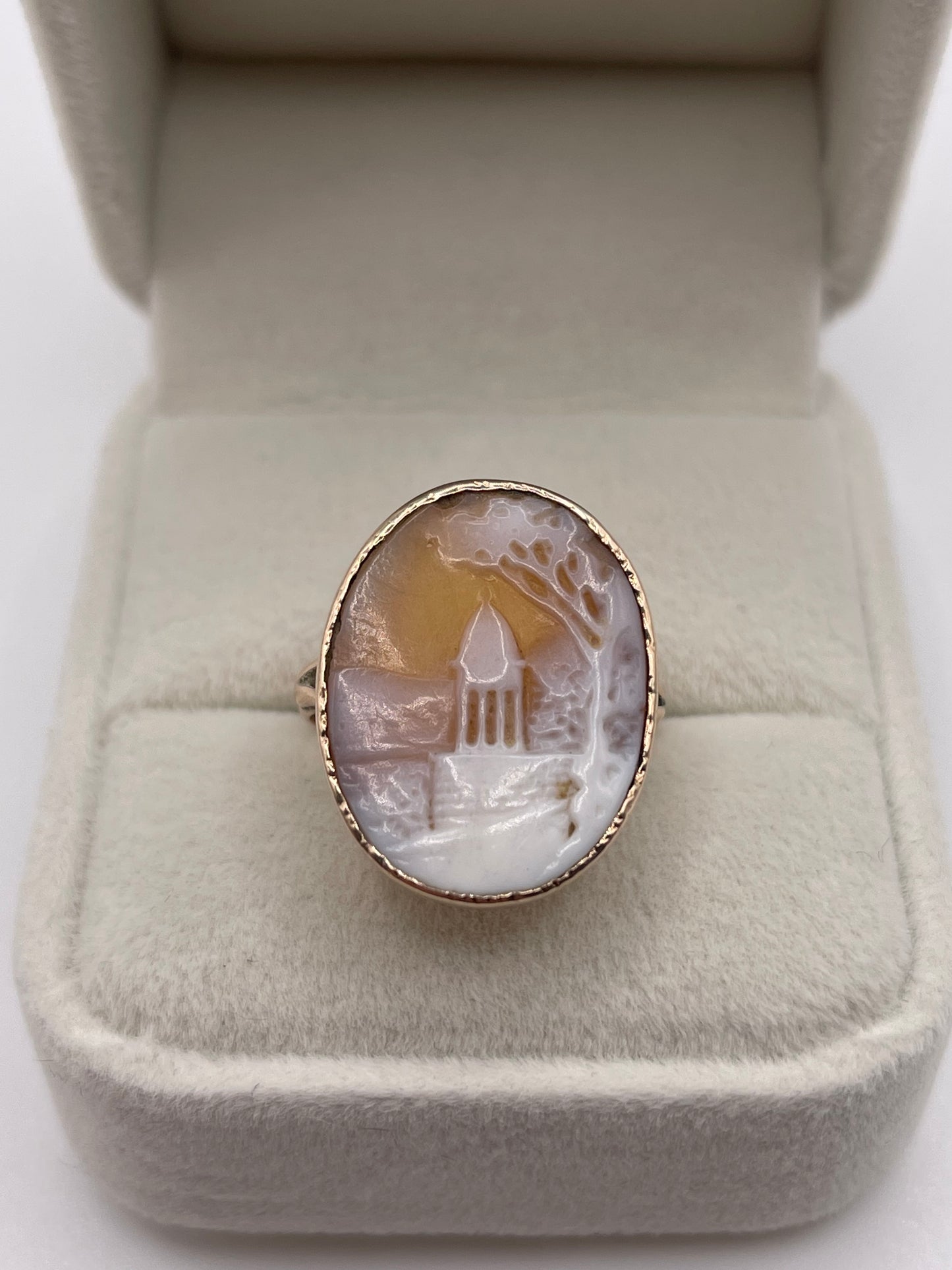 Antique 9ct rose gold cameo ring