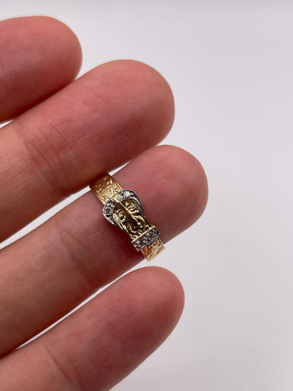 9ct gold cz buckle ring