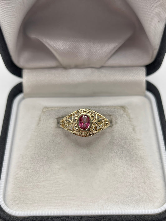 9ct gold pink topaz ring