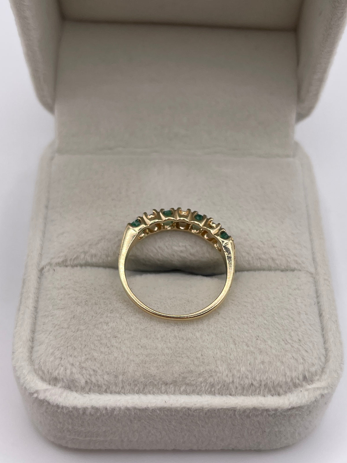 9ct gold emerald and diamond ring