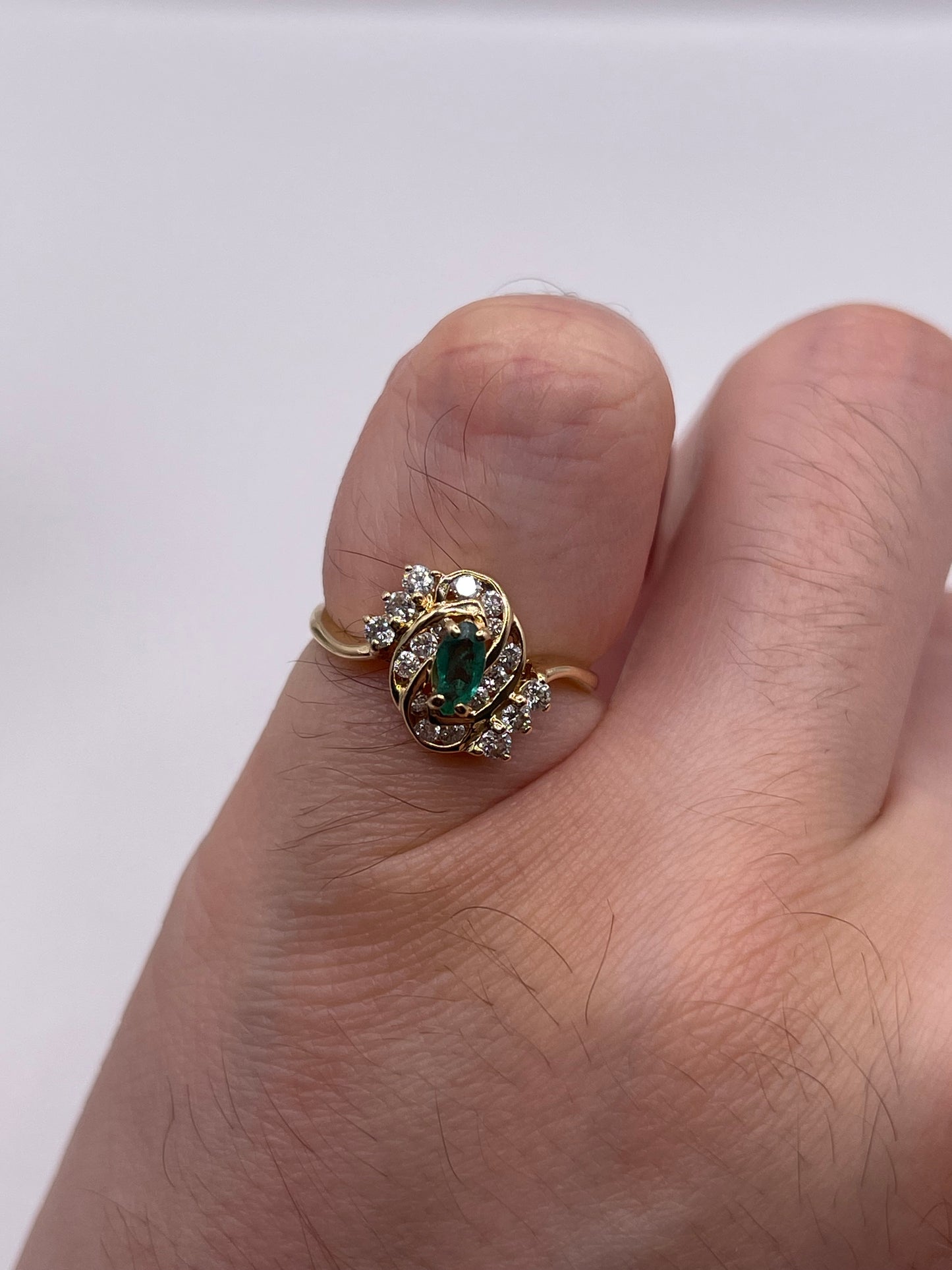 14ct gold emerald and diamond ring