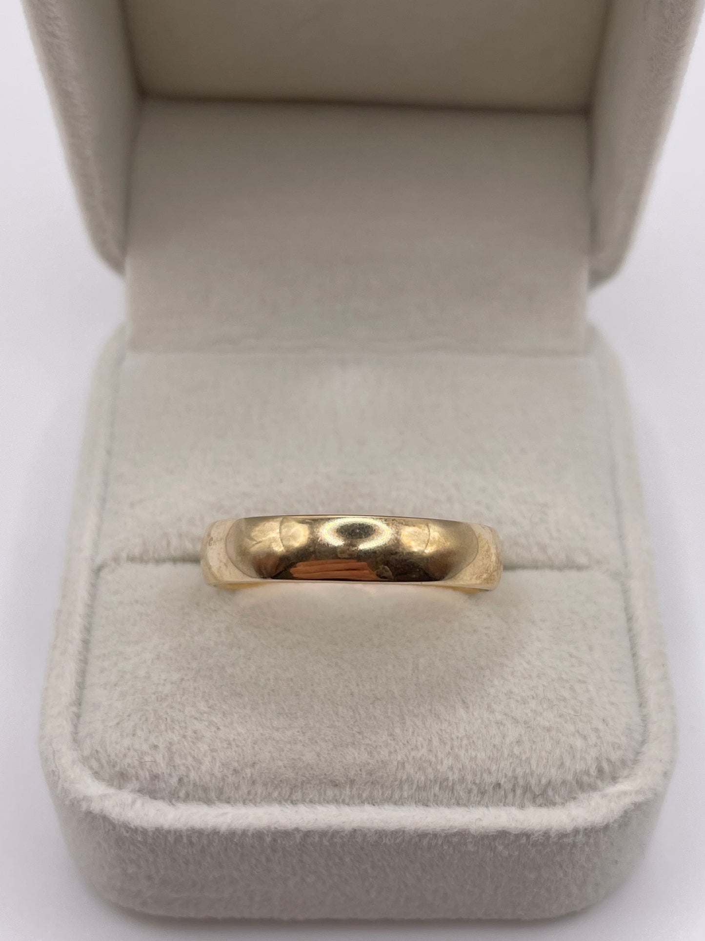 9ct gold band