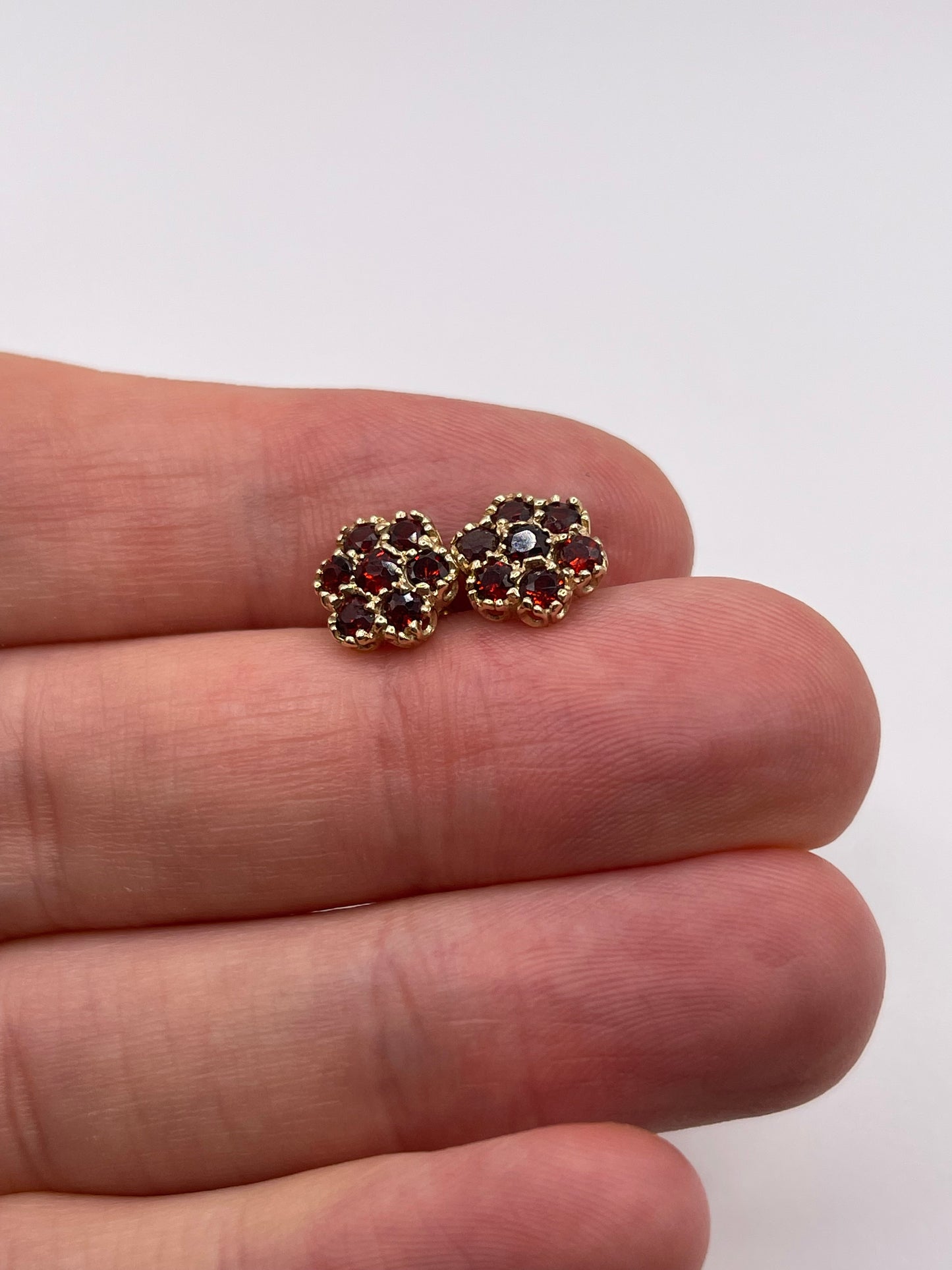 9ct gold garnet cluster earrings