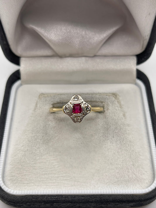 18ct gold ruby and diamond ring