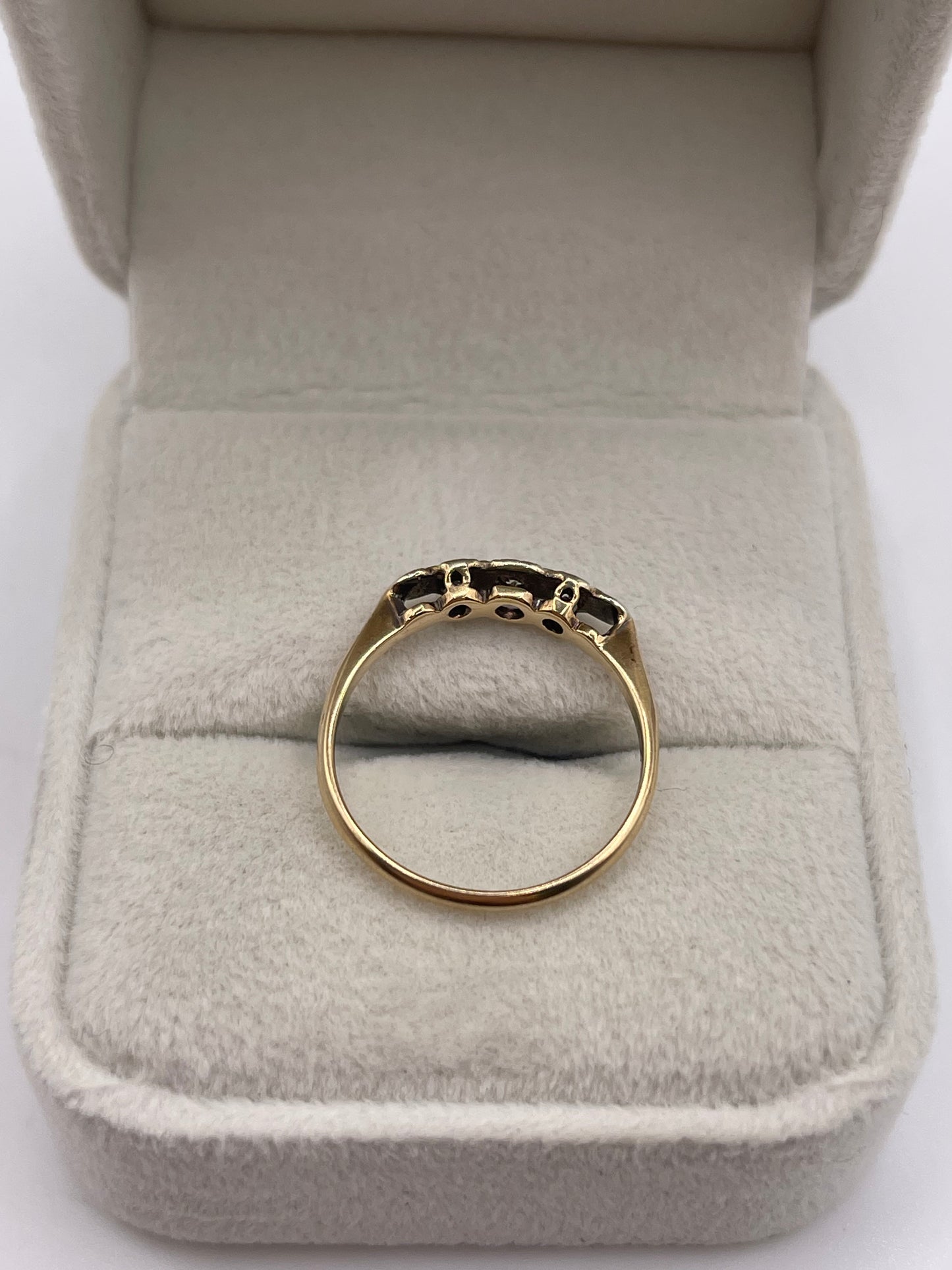 9ct gold platinum diamond ring