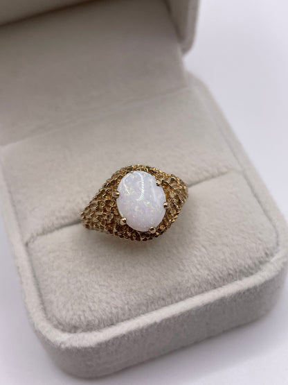 9ct gold opal ring