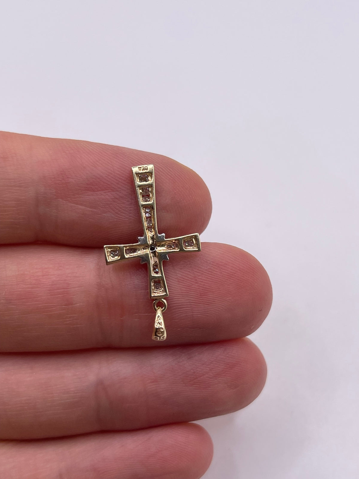 9ct gold diamond cross pendant