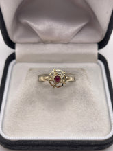 Load image into Gallery viewer, 9ct gold cabochon garnet Tudor rose ring
