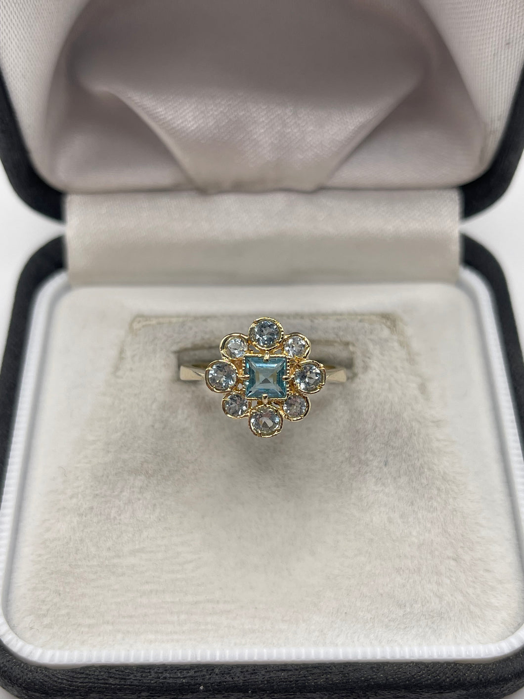 9ct gold blue topaz cluster ring