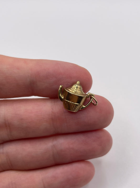 9ct gold teapot charm