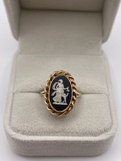 9ct gold Wedgwood cameo ring