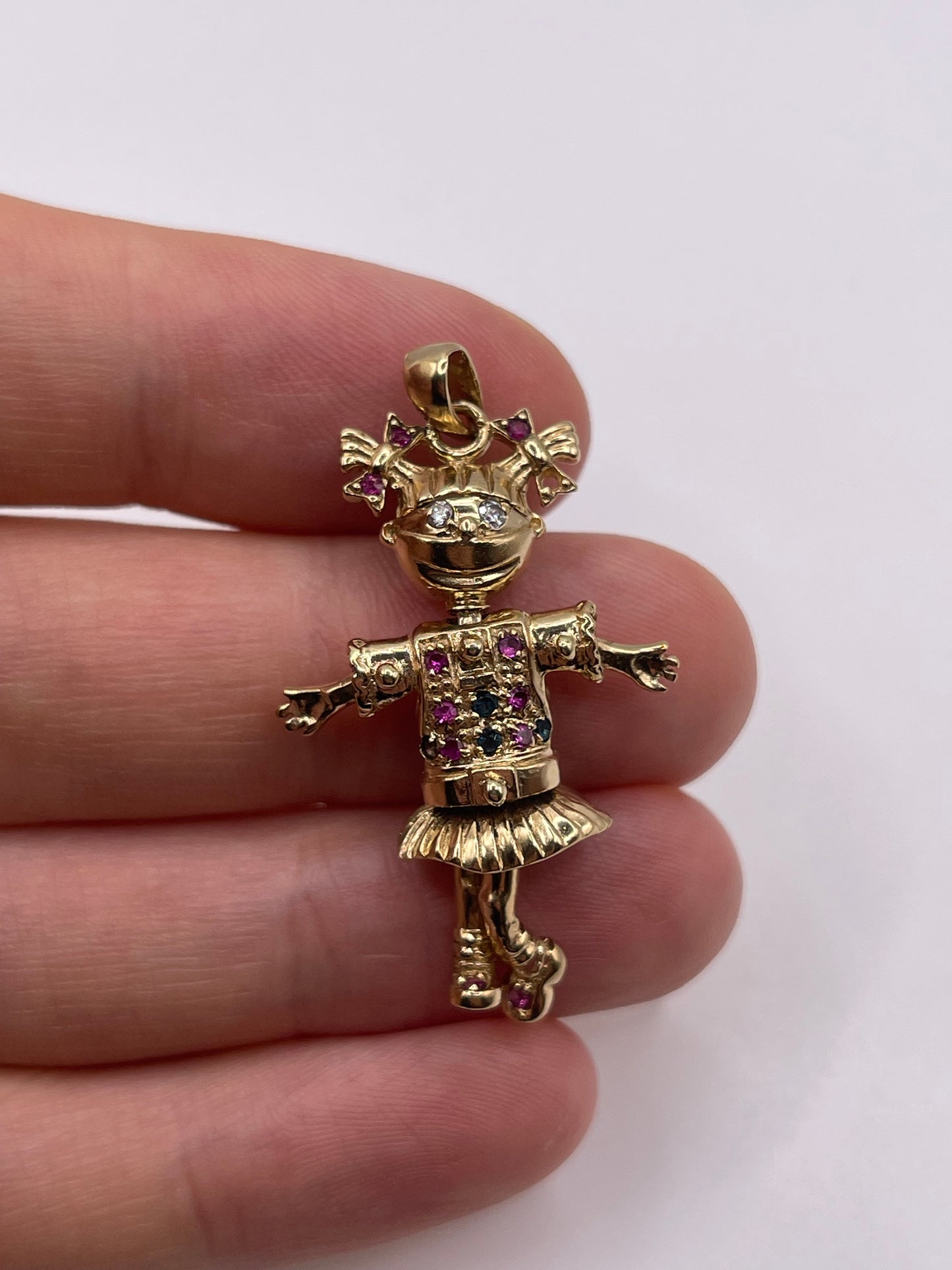 9ct gold Angelica pendant