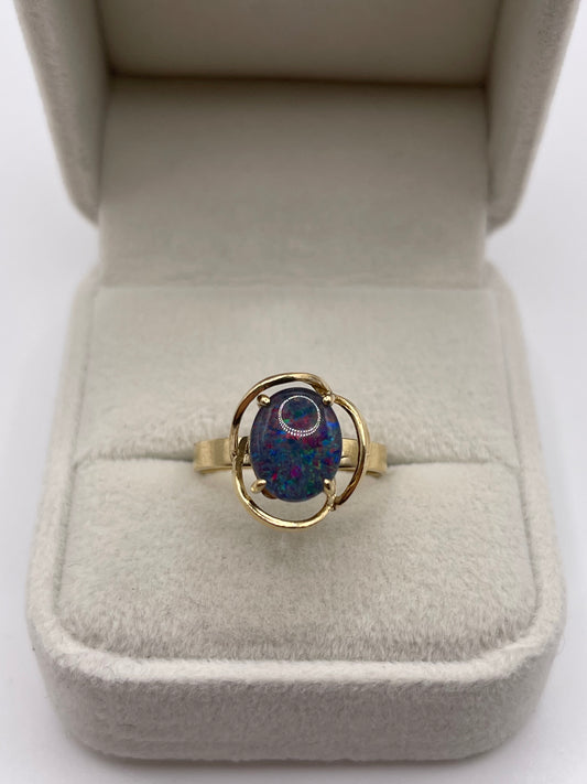 9ct gold opal triplet ring